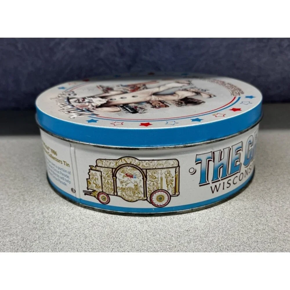 1986 The Great Milwaukee Circus Parade Commemorative Tin Carousel Frosted Animal